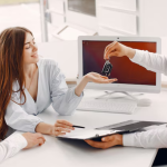 AI in Insurance Sales and Renewals Revolutionizing the Industry