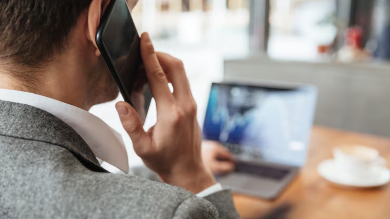 How AI Flags Potential Legal Risks in Calls