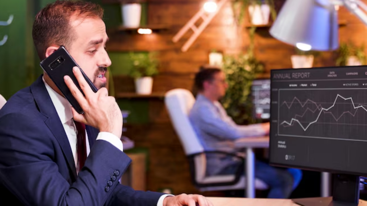 Lowering Average Call Time While Increasing Conversions: A Strategic Guide